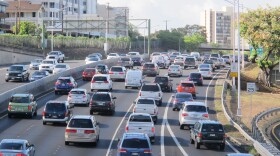 Infrastructure Growing Gridlock Hawaii honolulu traffic cars 