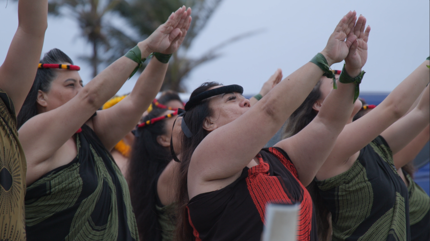 Offerings of hula and oli were made at the Pololū Valley Lookout prior to the lei draping across the valley floor.