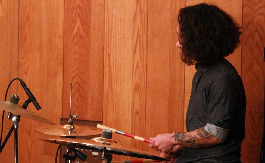 Drummer Justin Schiada accompanied Keilana at the INDIE808 Performance Series on Aug. 26.